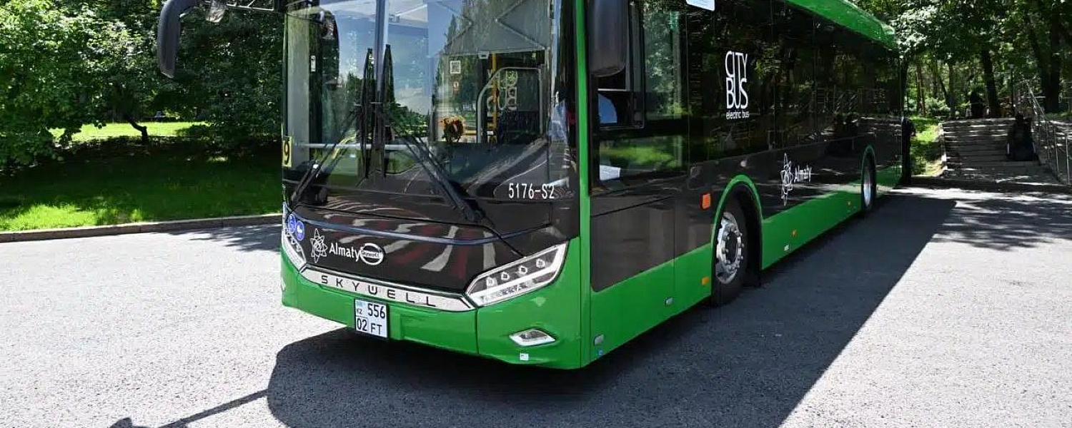 Грубые нарушения выявили у 448 автобусных парков в Казахстане