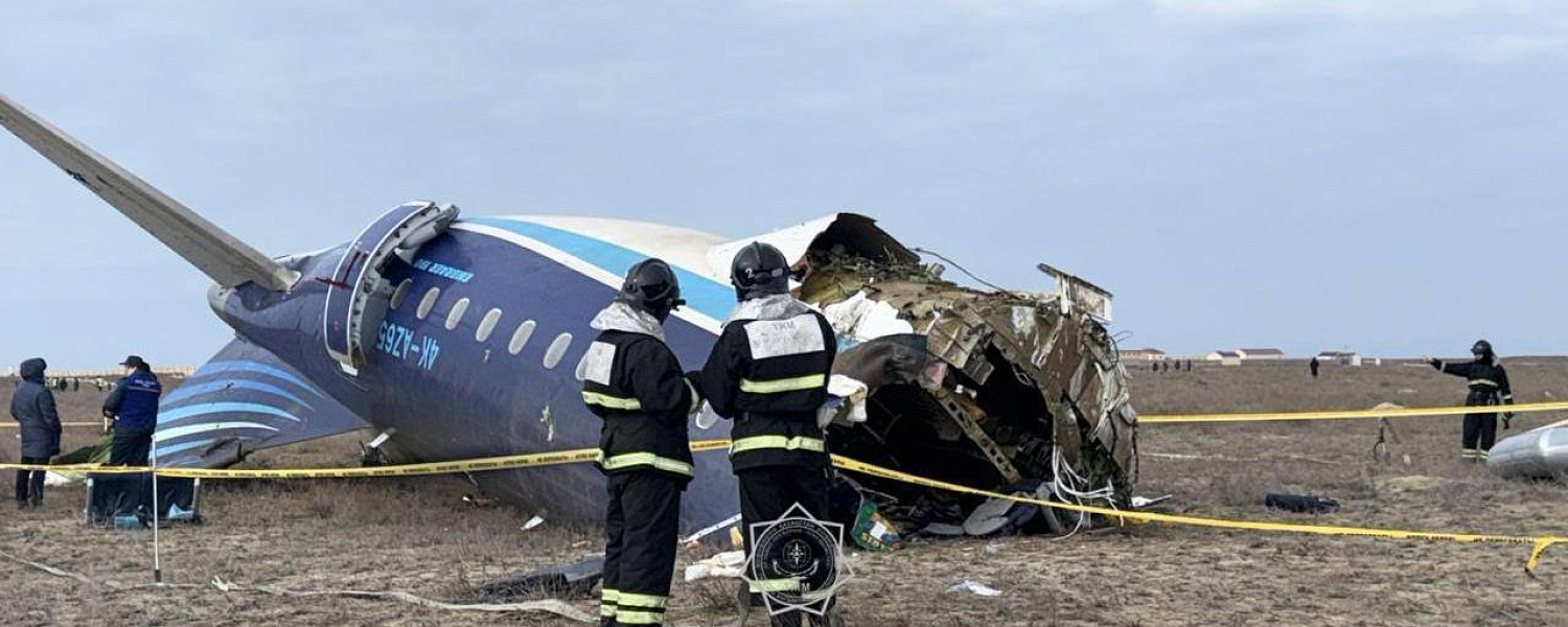 Опубликована полная расшифровка переговоров пилотов самолета AZAL с диспетчерами