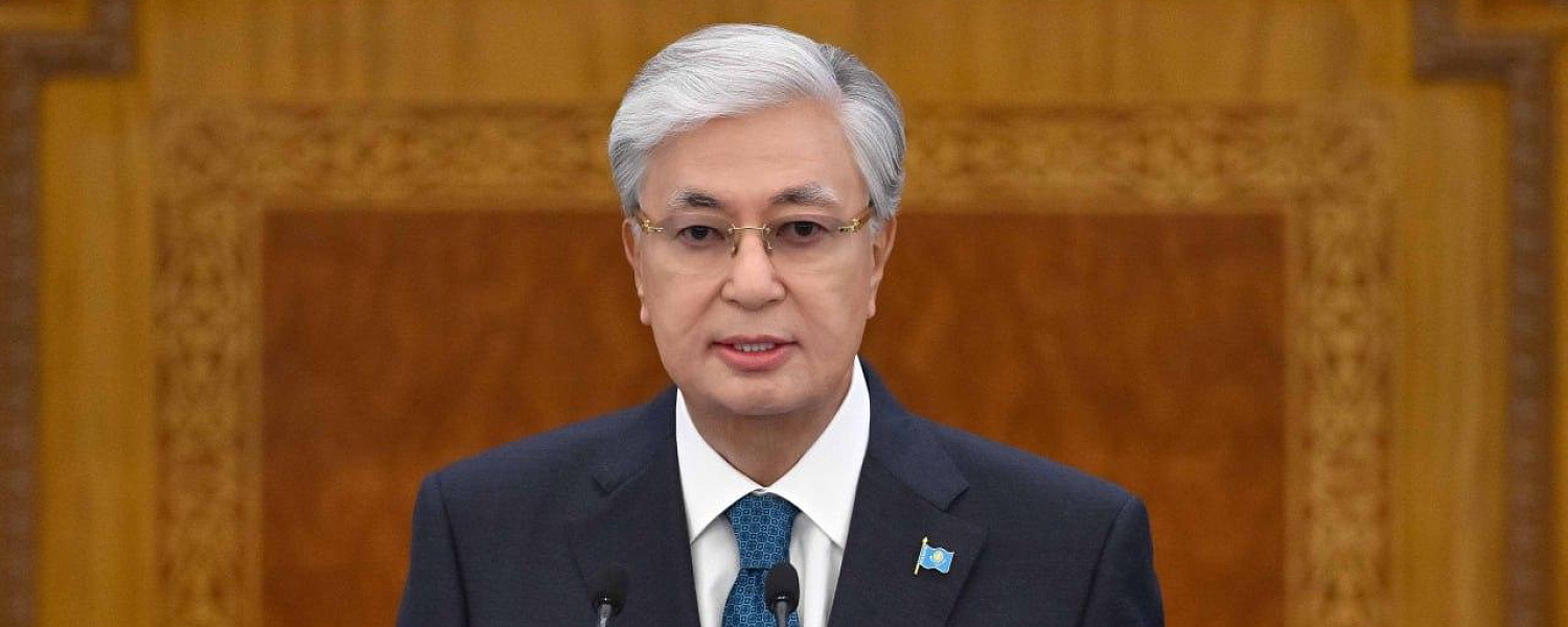 Накануне визита в Москву вышла статья Токаева