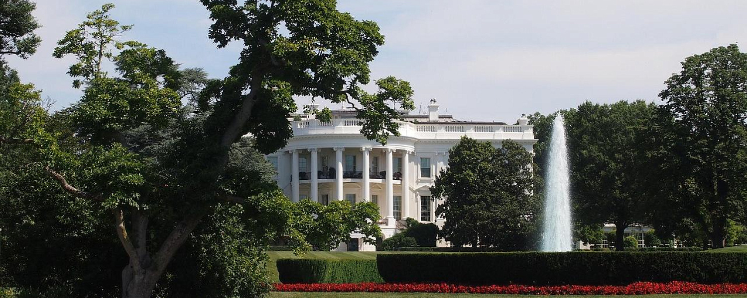 Трамп переименовал озеро Онтарио в «Озеро Америка»