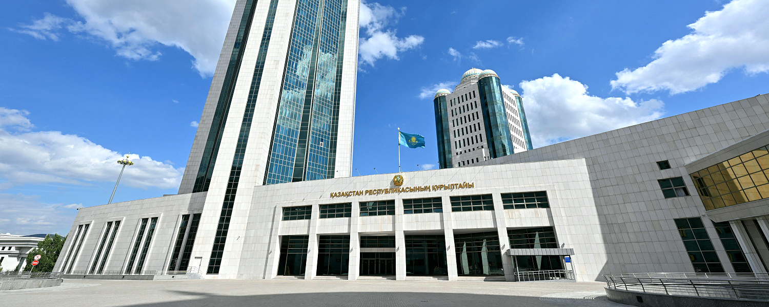 Как будут рассматривать законопроекты в Курултае