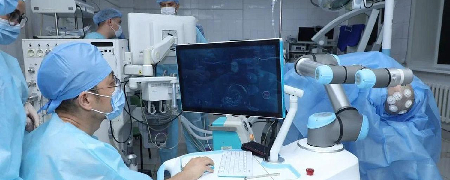 Робот будет делать операции на мозге в Караганде