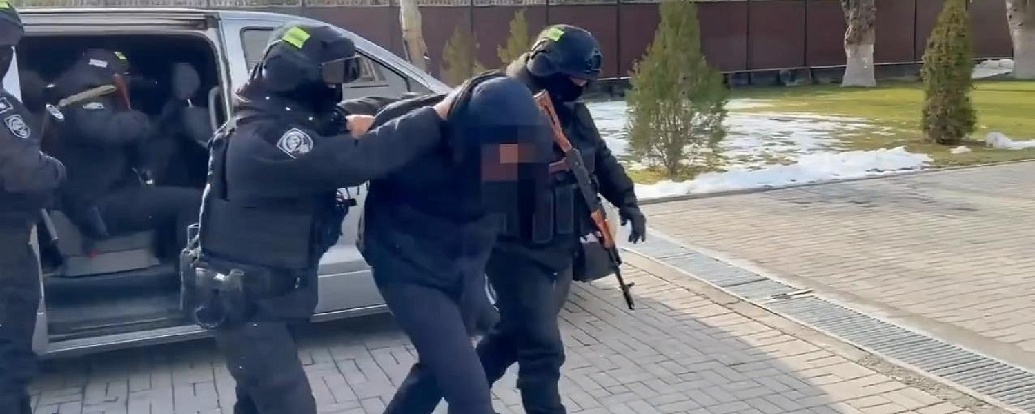 Задержаны подозреваемые в убийстве и хулиганстве в Шымкенте